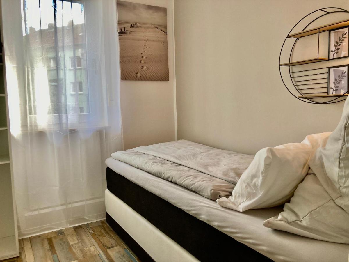 Living At Saarpartments -Adultsonly- 2 Bedrooms, Kitchen - Business & Holiday Apartments For Long- And Short Term Stay, 3 Min To Train Station, Secure E-Bike Parking! Саарбрюккен Экстерьер фото