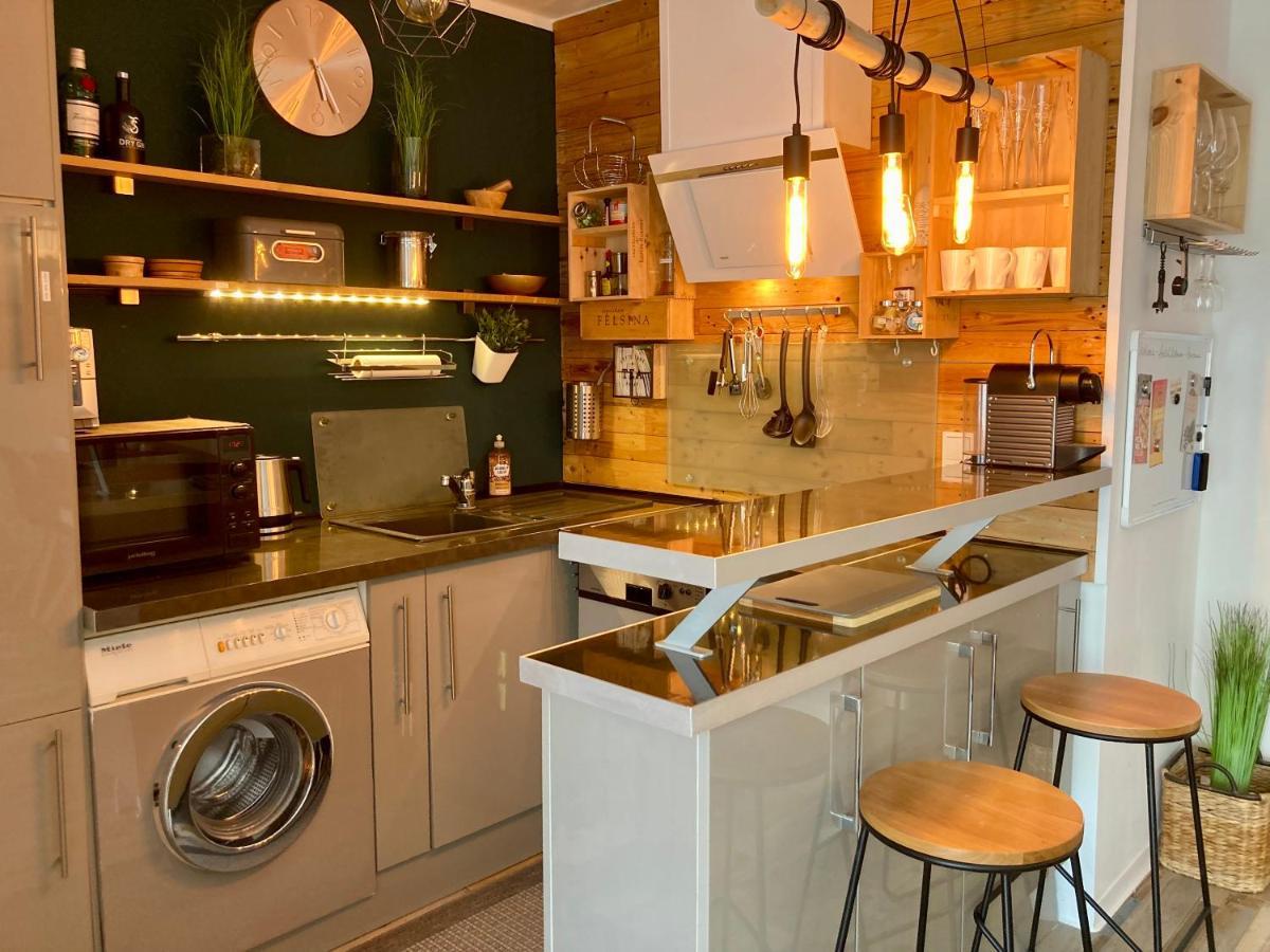 Living At Saarpartments -Adultsonly- 2 Bedrooms, Kitchen - Business & Holiday Apartments For Long- And Short Term Stay, 3 Min To Train Station, Secure E-Bike Parking! Саарбрюккен Экстерьер фото