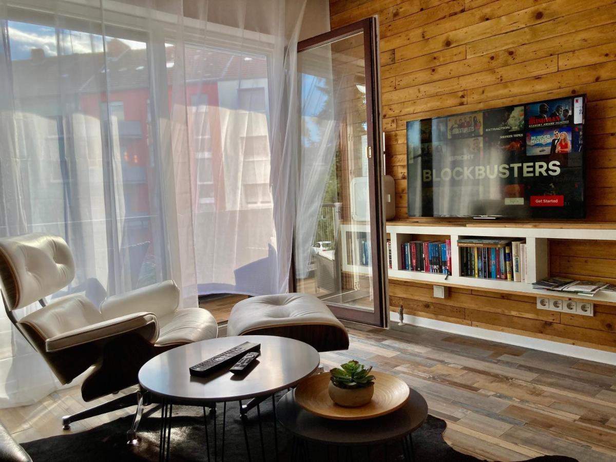 Living At Saarpartments -Adultsonly- 2 Bedrooms, Kitchen - Business & Holiday Apartments For Long- And Short Term Stay, 3 Min To Train Station, Secure E-Bike Parking! Саарбрюккен Экстерьер фото